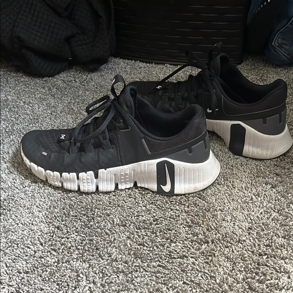 Nike Shoes - Nike Black and White Sneakers